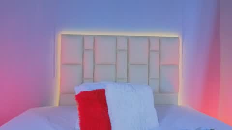 Snapshot of zafiro__brown chatting on 12/01/25, 12:21 Zafiro Brown online show from 12/01/25, 12:21