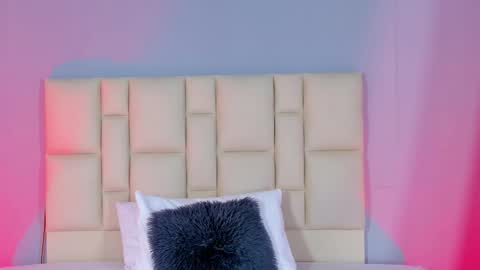 Snapshot of zafiro__brown chatting on 12/14/25, 09:36 Zafiro Brown online show from 12/14/25, 09:36