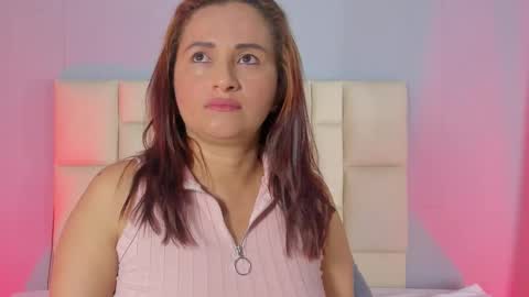 Snapshot of zafiro__brown chatting on 12/15/25, 09:24 Zafiro Brown online show from 12/15/25, 09:24