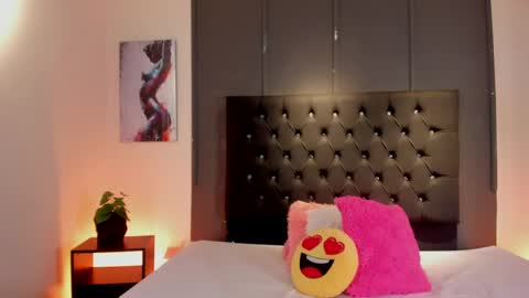 Snapshot of zafiro__brown chatting on 05/11/26, 04:07 Zafiro Brown online show from 05/11/26, 04:07