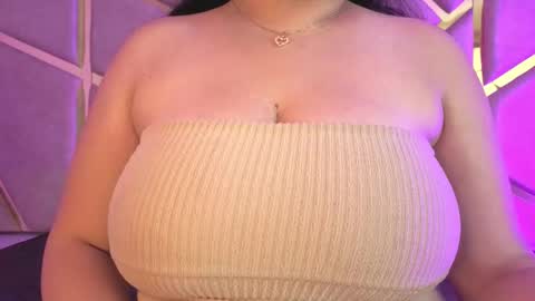 Snapshot of zafiro_claire chatting on 02/14/26, 08:16 Claire online show from 02/14/26, 08:16