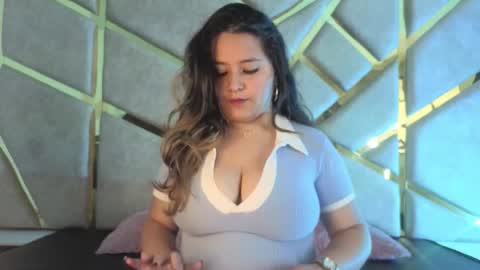 Snapshot of zafiro_claire chatting on 02/16/26, 06:48 Claire online show from 02/16/26, 06:48