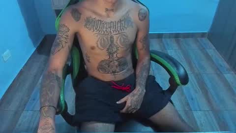 Snapshot of zafirocum chatting on 11/22/25, 02:05 BiG Zafiro online show from 11/22/25, 02:05