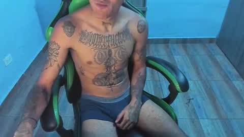 Snapshot of zafirocum chatting on 11/24/25, 02:50 BiG Zafiro online show from 11/24/25, 02:50