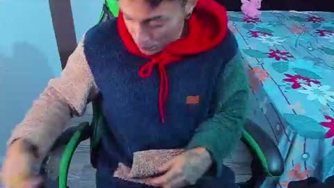 BiG Zafiro online show from 06/17/26, 10:39