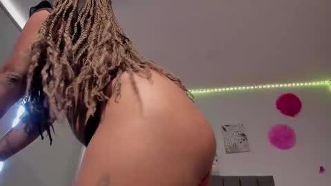 zahra_rose online show from 02/26/25, 04:24