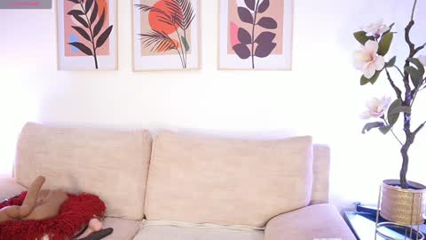 Zara Williams online show from 12/19/24, 11:29