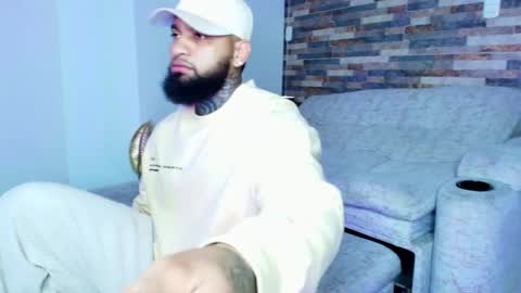 INSTAGRAM yormanfit7 online show from 09/22/25, 10:39