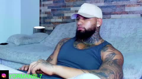 INSTAGRAM yormanfit7 online show from 10/17/25, 11:02