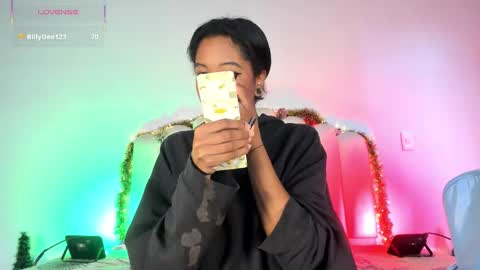 Snapshot of zairarose25 chatting on 11/30/25, 01:48 Zaira online show from 11/30/25, 01:48