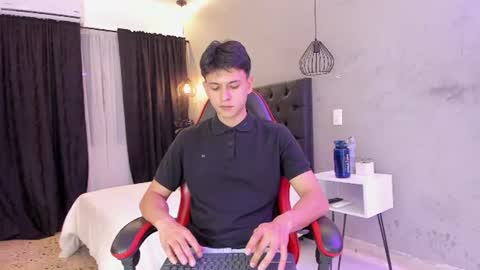 Samuel online show from 06/17/26, 07:48