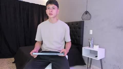 Samuel online show from 06/28/26, 07:42