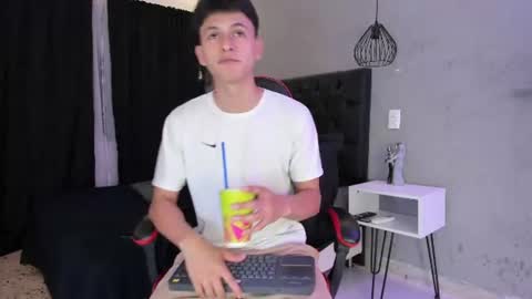 Samuel online show from 07/06/26, 07:16