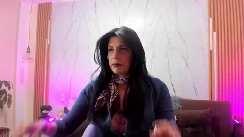 Snapshot of zamanthaa__ chatting on 10/23/25, 12:04 zamanthaa__ online show from 10/23/25, 12:04