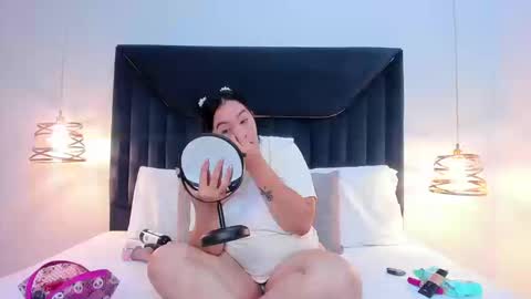 zamiragates1 online show from 09/09/25, 12:32
