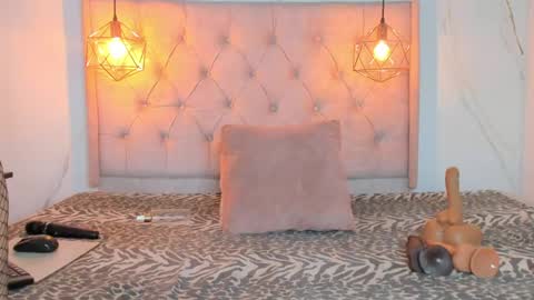 ZAMIRA online show from 07/14/26, 02:12