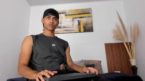 Zander online show from 10/28/25, 01:25