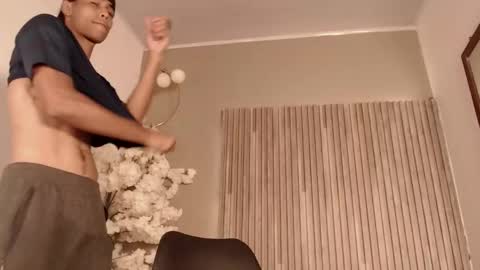 Snapshot of zander_2120 chatting on 11/29/25, 12:57 Zander online show from 11/29/25, 12:57