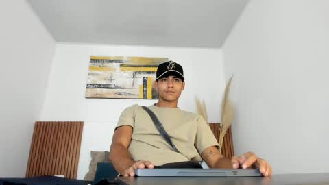 Snapshot of zander_2120 chatting on 02/21/26, 02:18 Zander online show from 02/21/26, 02:18
