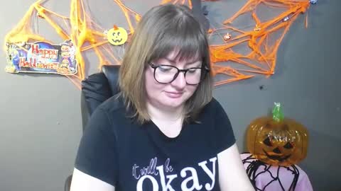 zannadreil online show from 10/14/25, 07:47