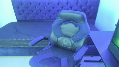 zanxley_ online show from 01/28/25, 01:29