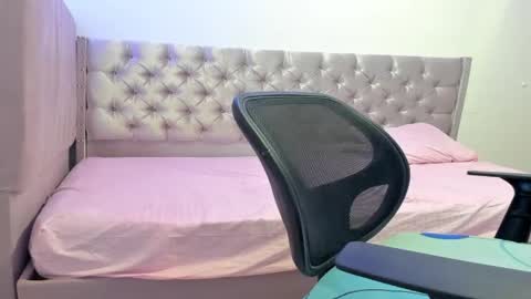 zanxley_ online show from 01/29/25, 01:05