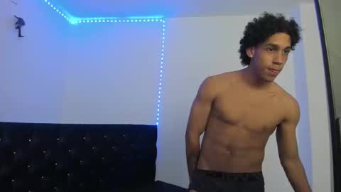 zanxley_ online show from 02/18/25, 07:41