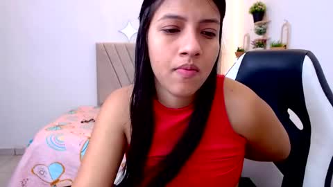 Snapshot of zara_cute18 chatting on 06/15/26, 12:18 Zara online show from 06/15/26, 12:18