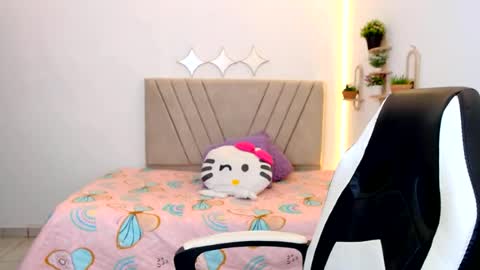 Snapshot of zara_cute18 chatting on 06/16/26, 12:08 Zara online show from 06/16/26, 12:08