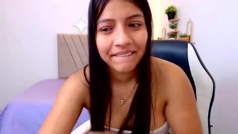 Snapshot of zara_cute18 chatting on 06/25/26, 12:20 Zara online show from 06/25/26, 12:20