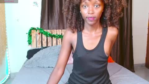 Snapshot of zara_lae chatting on 12/16/24, 12:16 nicky online show from 12/16/24, 12:16