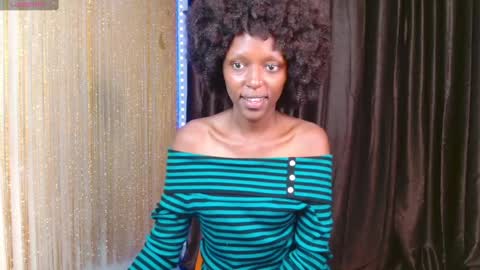 Snapshot of zara_lae chatting on 03/08/25, 09:06 nicky online show from 03/08/25, 09:06