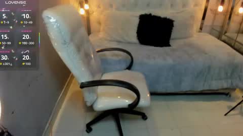 Snapshot of zara_moon1 chatting on 07/22/26, 03:09 zara_moon1 online show from 07/22/26, 03:09