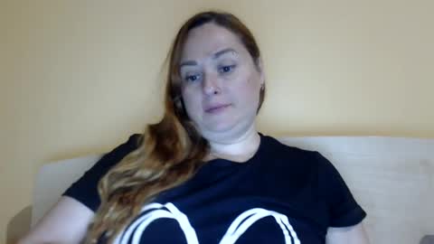 Snapshot of zara_red chatting on 07/26/26, 11:06 Kate. if im not here im here foxy red333 online show from 07/26/26, 11:06