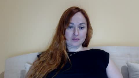 Snapshot of zara_red chatting on 07/30/26, 11:42 Kate. if im not here im here foxy red333 online show from 07/30/26, 11:42