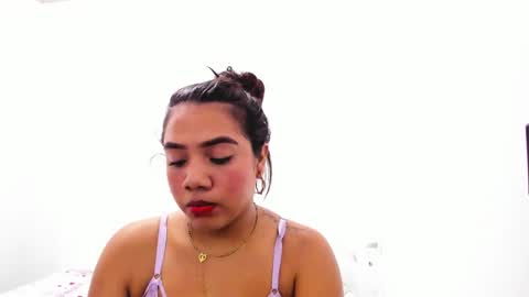 Snapshot of zarablazze chatting on 01/21/25, 10:19 ZaraBlazze online show from 01/21/25, 10:19