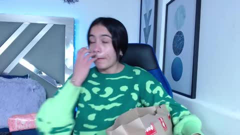 zaradames_ online show from 12/30/24, 12:43