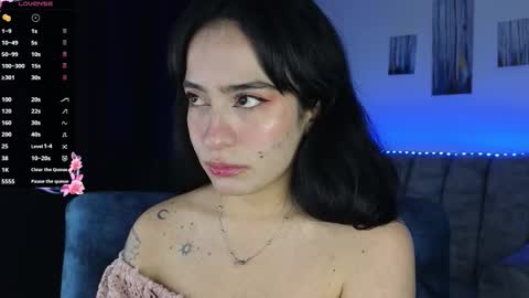 zaradames_ online show from 10/30/25, 04:47