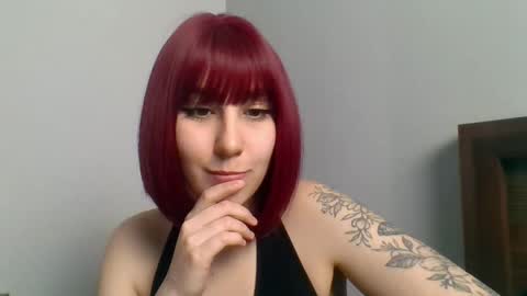 Snapshot of zaradesire chatting on 04/17/26, 01:47 Zara online show from 04/17/26, 01:47