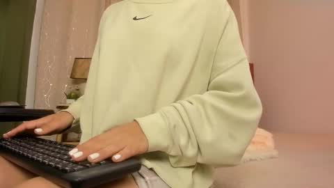 Zara . online show from 11/01/25, 11:56