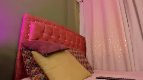 Snapshot of zaradulce chatting on 12/22/25, 01:41 Zara . online show from 12/22/25, 01:41