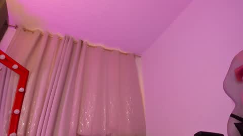 Snapshot of zaradulce chatting on 01/09/26, 12:19 Zara . online show from 01/09/26, 12:19