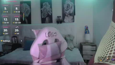 Zarah online show from 07/17/26, 01:29