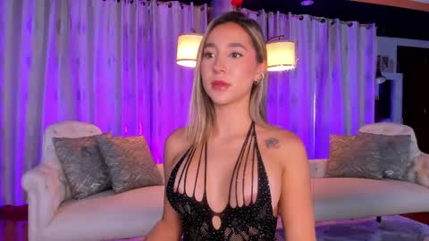 Snapshot of zarajener chatting on 05/09/26, 11:54 online show from 05/09/26, 11:54