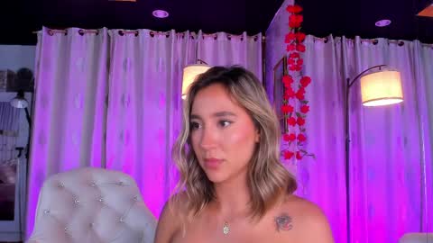 Snapshot of zarajener chatting on 05/15/26, 11:23 online show from 05/15/26, 11:23