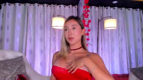 Snapshot of zarajener chatting on 06/09/26, 11:49 online show from 06/09/26, 11:49