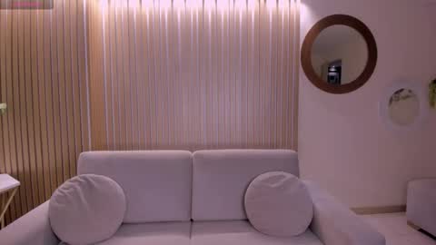 Snapshot of zarakafruni chatting on 12/21/25, 03:57 Zara online show from 12/21/25, 03:57