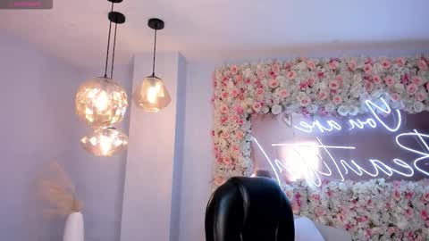 Snapshot of zarakafruni chatting on 02/15/26, 09:55 Zara online show from 02/15/26, 09:55
