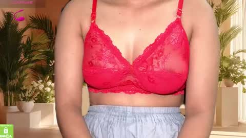 Snapshot of zararaina chatting on 03/18/26, 10:46 zararaina online show from 03/18/26, 10:46