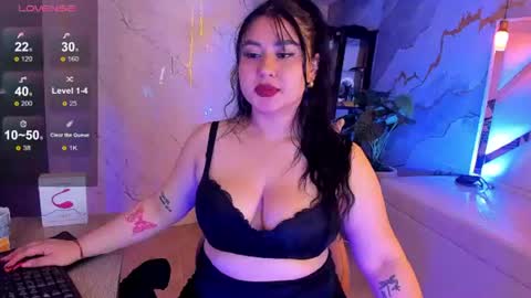 Snapshot of zarath_tf chatting on 07/25/26, 05:05 Zarath online show from 07/25/26, 05:05